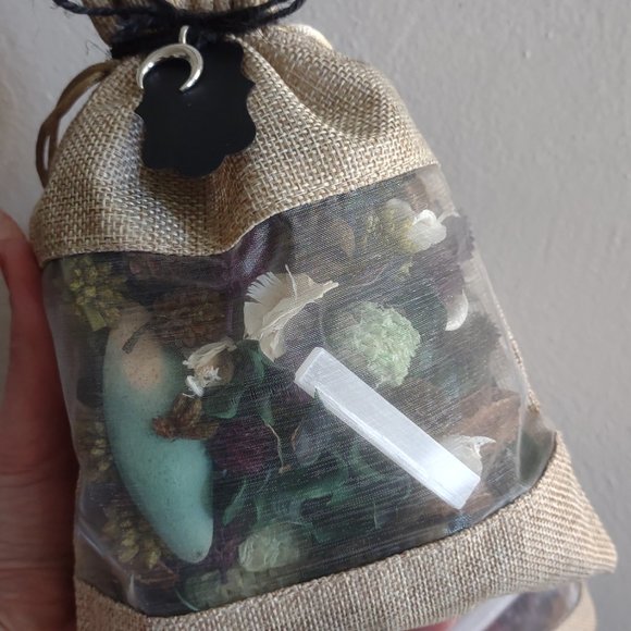 Potpourri Sachets Custom-Made w/ Selenite Blade & Witchy Add-ins in 15+ scent - Picture 4 of 12